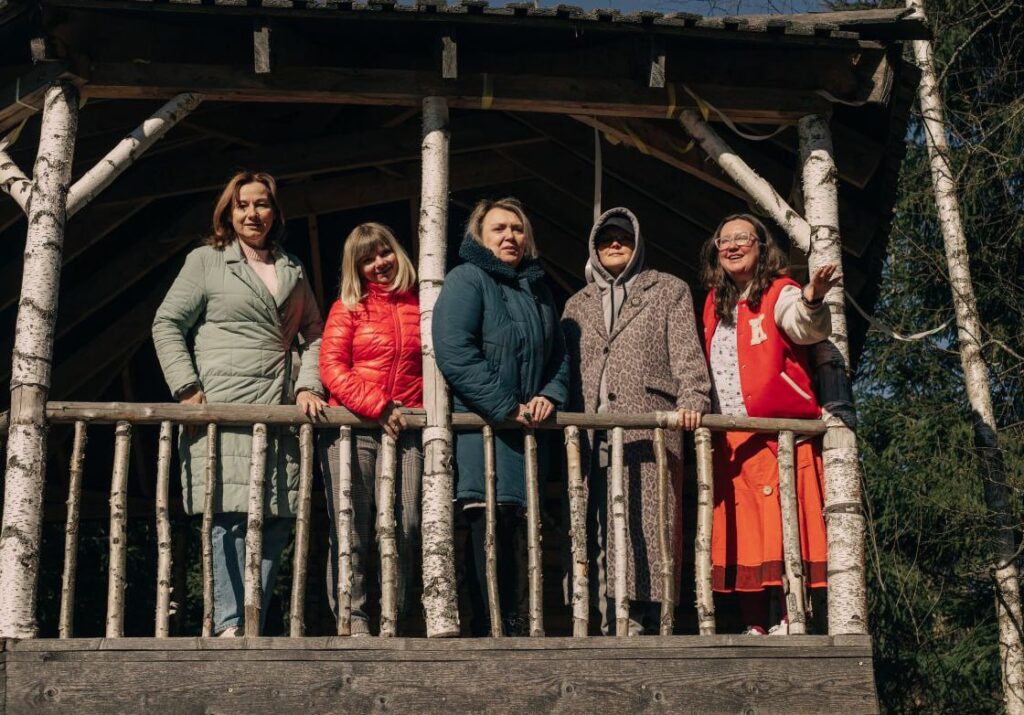 Юлия Осипова и поддерживающее окружение