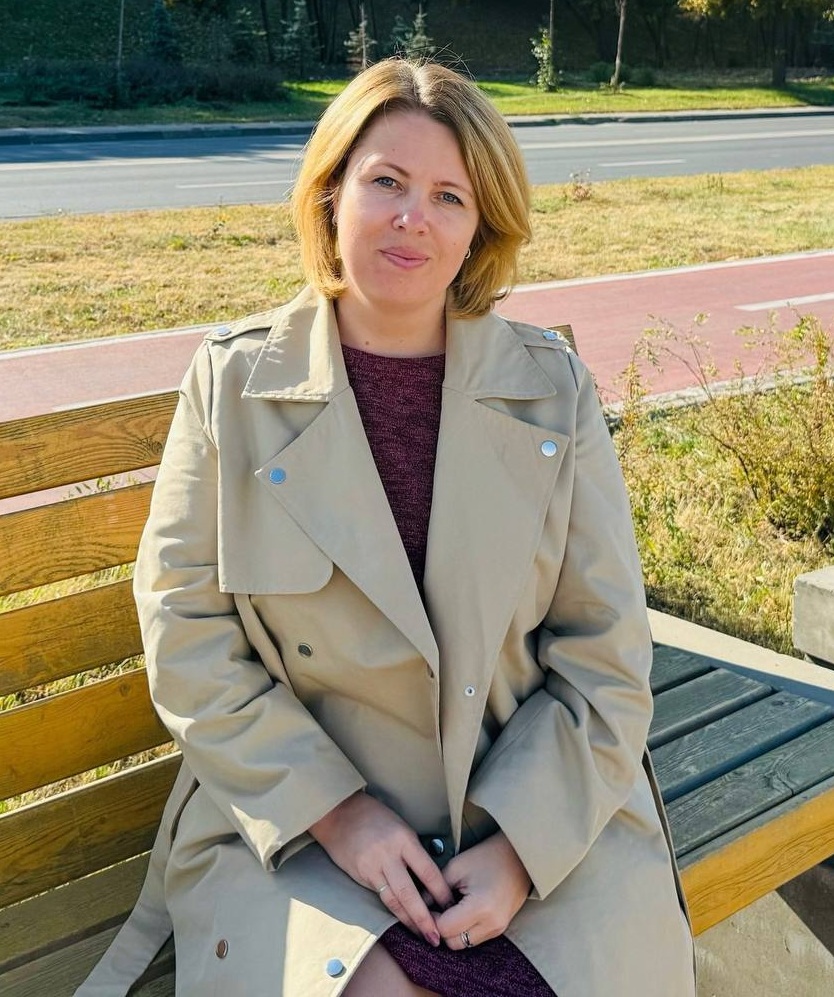 Елена Кострова